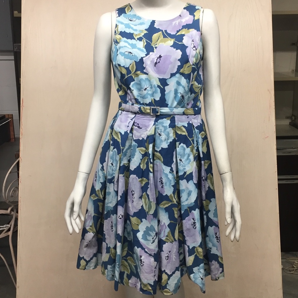 Very nice summer dress.